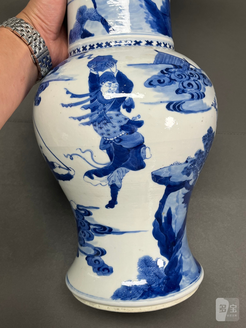 清康熙  青花“穆桂英挂帅”凤尾尊（一对） - 图17